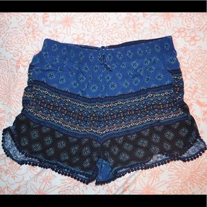 Hollister Patterned Flowy Shorts